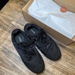 VIVAIA Women’s Black Quilted Sneakers